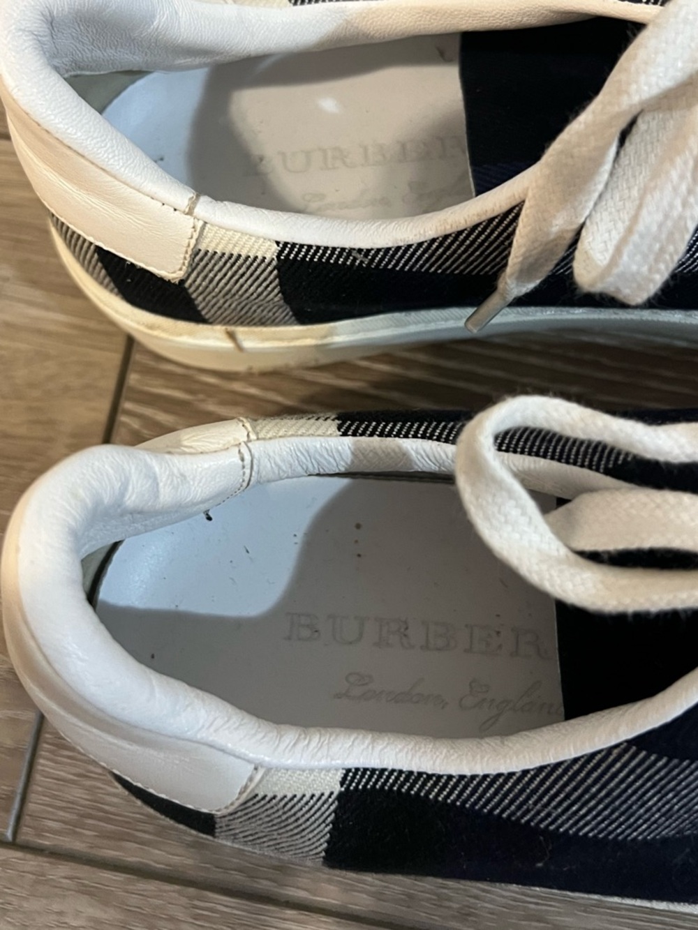 Burberry Women's Plaid Low-Top Sneakers in Navy and White 37.5 - Picture 5 of 9